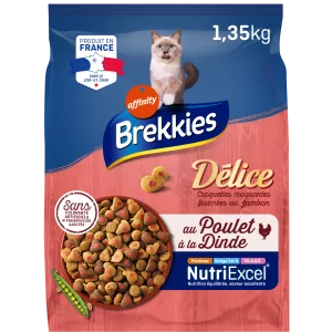 Dry Food for Adult Cats with Chicken and Turkey Filled with Ham 1.35g - Brekkies