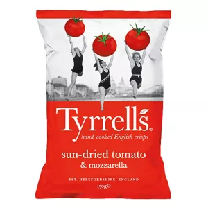 رقائق البطاطس والطماطم والموزاريلا، 150 جرام - TYRRELLS